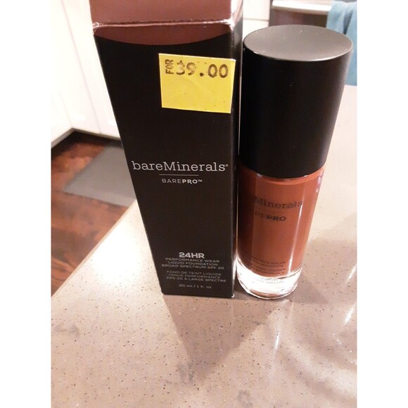 Bareminerals Barepro 24Hr Performance Wear Liquid Foundation 1oz  New With Box - Picture 1 of 3